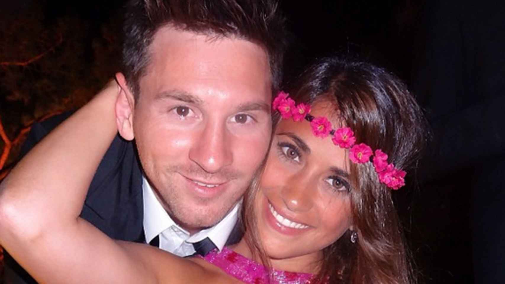 Antonella Roccuzzo con Leo Messi