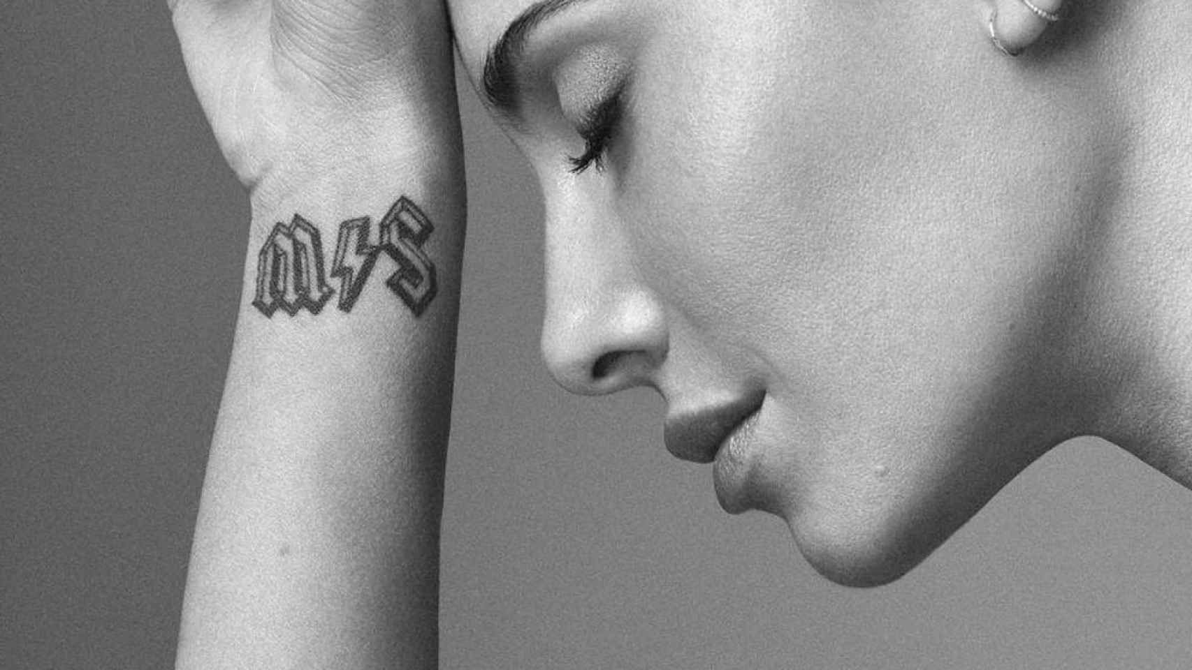 Pilar Rubio se tatua las iniciales de sus hijos / INSTAGRAM
