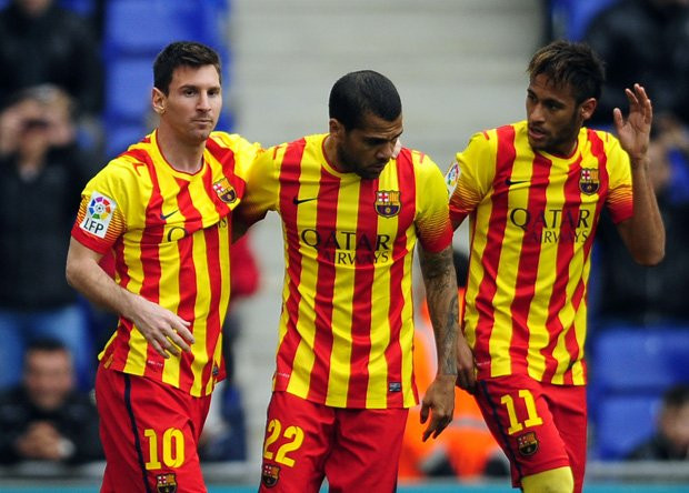 Messi, Alves y Neymar celebrando un gol con el Barça / EFE