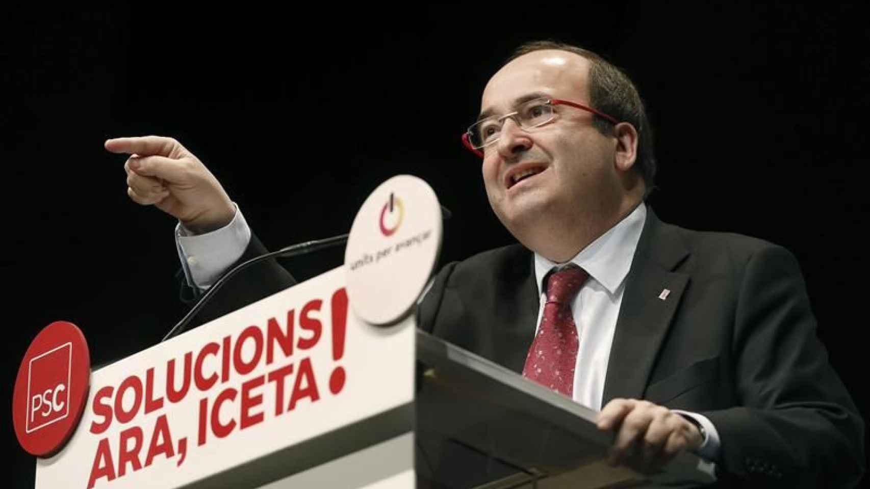 Miquel Iceta, candidato del PSC a la presidencia de la Generalitat, en un mitin el domingo en Lleida / EFE