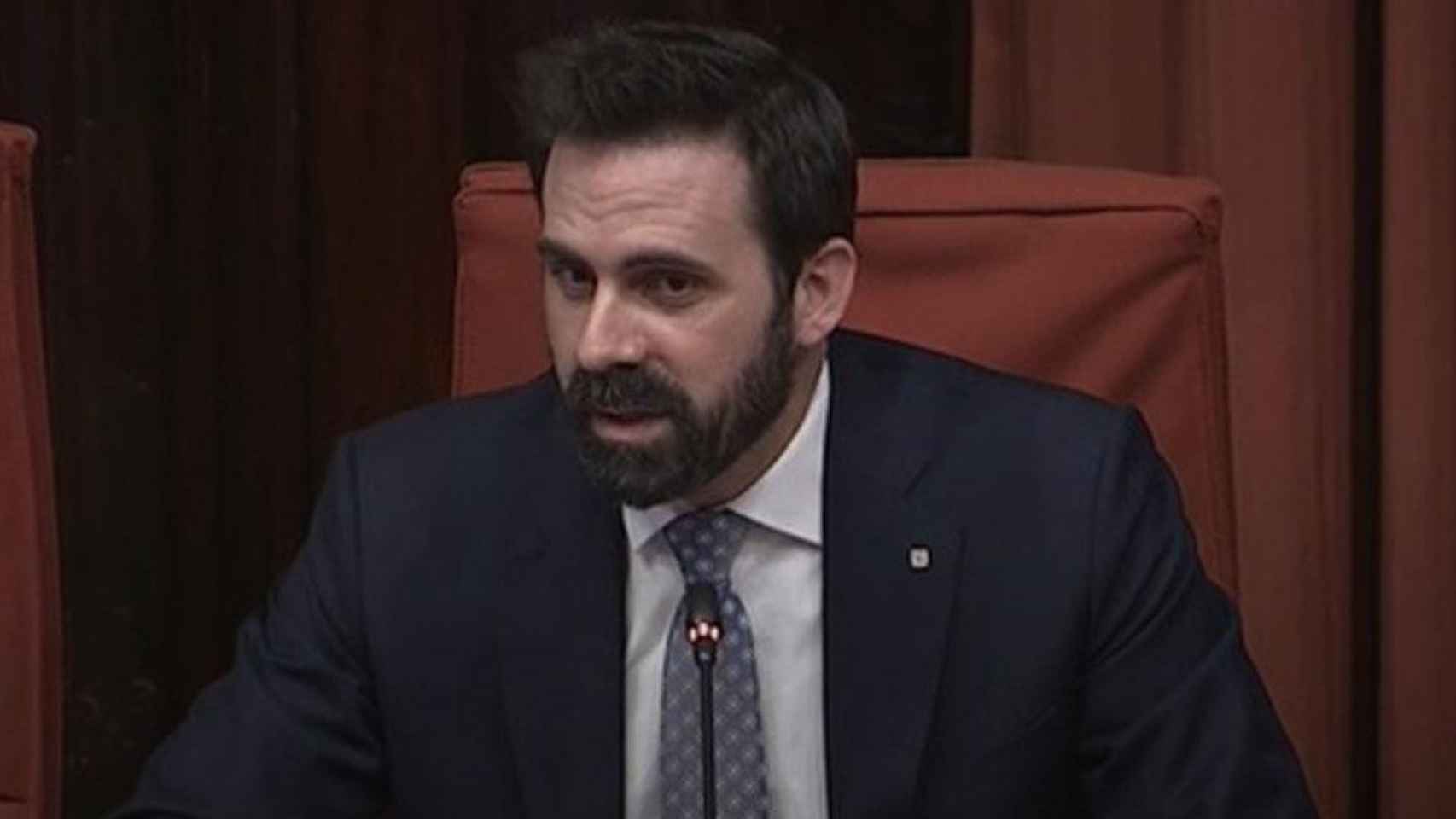 El secretario general de Economía y Hacienda de la Generalitat, Jordi Cabrafiga, en comisión parlamentaria este miércoles / PARLAMENT