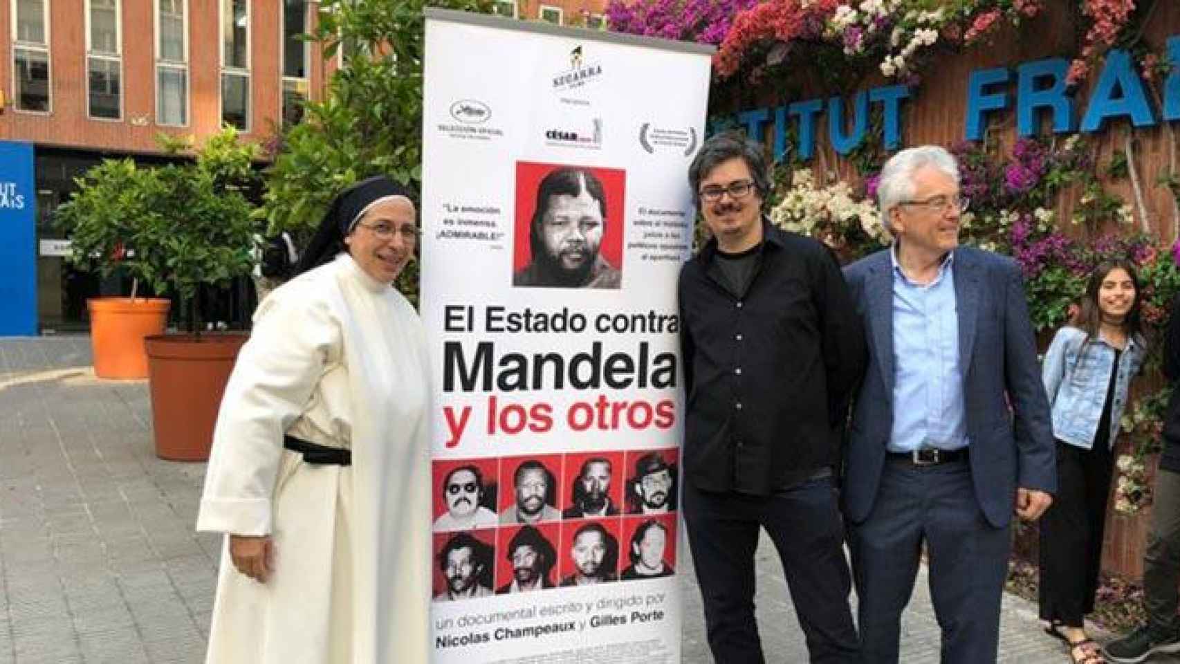 Sor Lucía Caram, promocionando el documental sobre Mandela / @sorluciacaram
