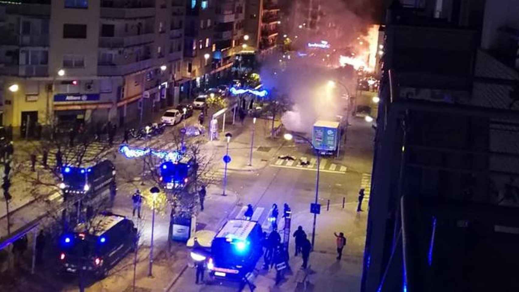 Disturbios provocadas por el independentismo de los CDR en Terrassa contra un acto de Vox / CG