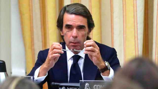 El expresidente del Gobierno, José María Aznar, ante la comisión del Congreso de los Diputados que investiga la supuesta financiación ilegal del partido del PP / EFE