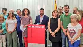 El concejal del PSC en el Ayuntamiento de Badalona, Àlex Pastor, anuncia el resultado de la consulta a la militancia sobre su moción de censura / PSC