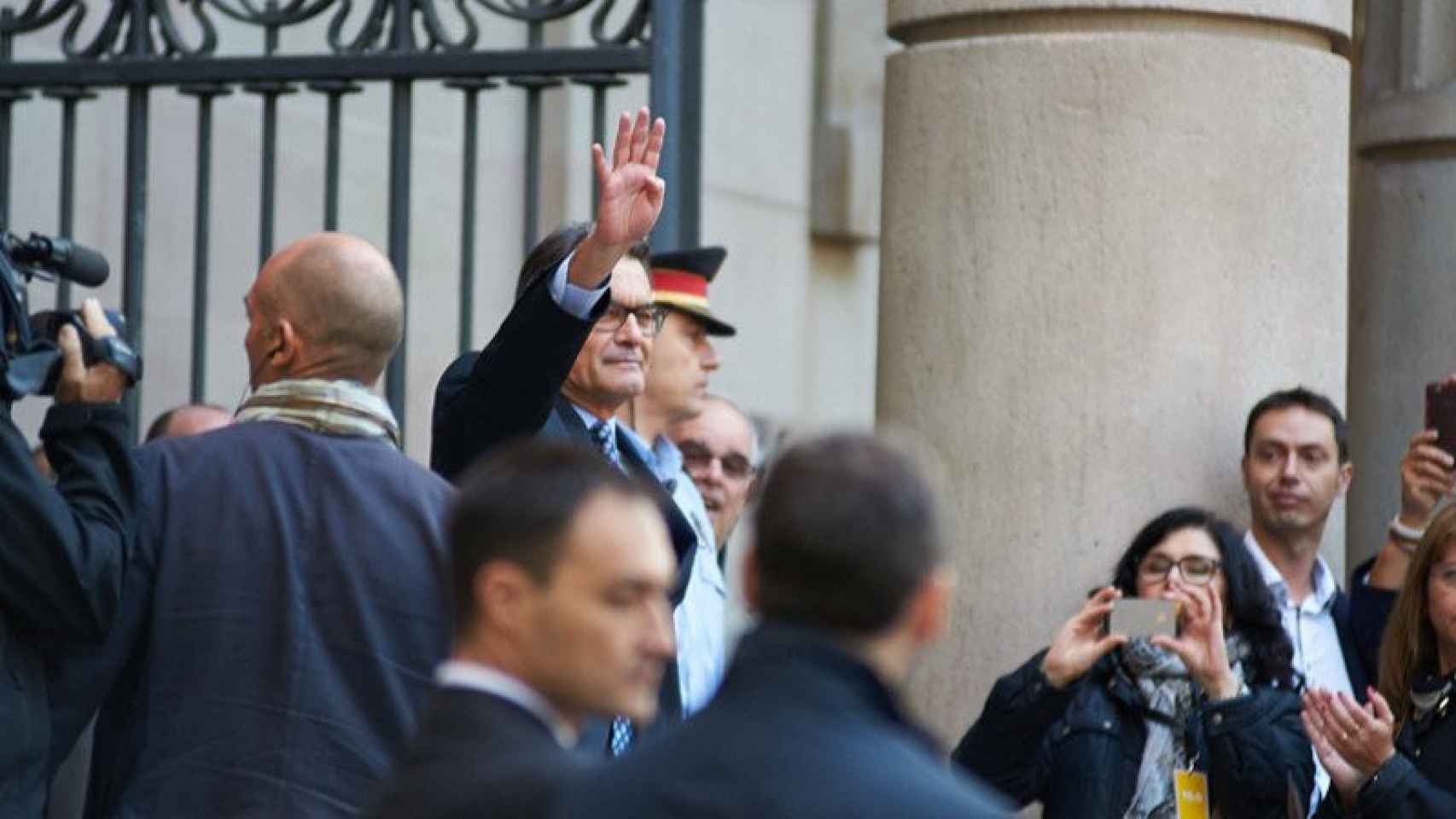 El presidente de la Generalitat, Artur Mas, a las puertas del TSJC, donde ha declarado como imputado por la organización del 9N / CDC