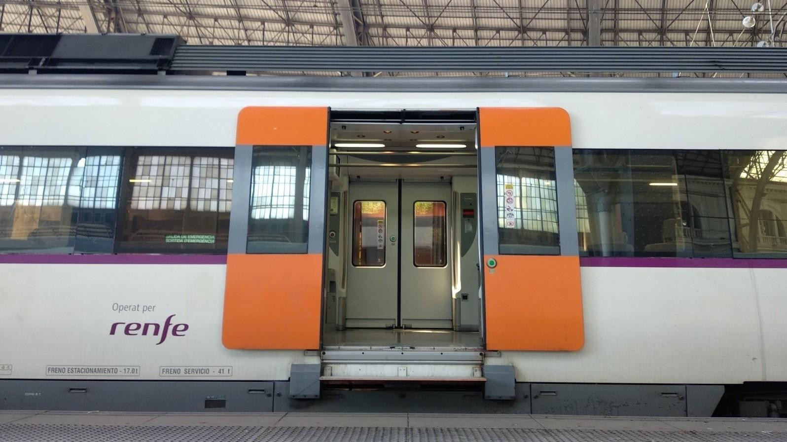 Un tren de Rodalies de Cataluña / RENFE