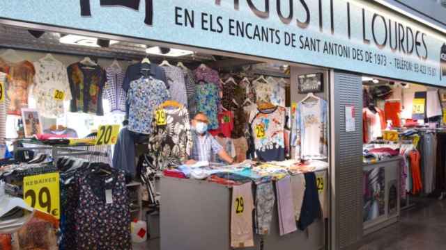 Tiendas del mercado Els Encants de Sant Antoni / MERCATDESANTANTONI