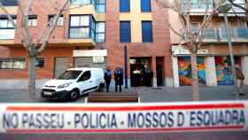 Los Mossos d'Esquadra detienen a un hombre de 27 años acusado de matar a su mujer en Esplugues de Llobregat (Barcelona) / EFE