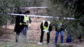 Efectivos de la Policía en el lugar donde un cazador ha matado a dos agentes rurales en el término de Aspa (Lleida) / EFE