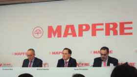 Antonio Huertas, presidente de Mapfre, en el centro de la imagen / EP