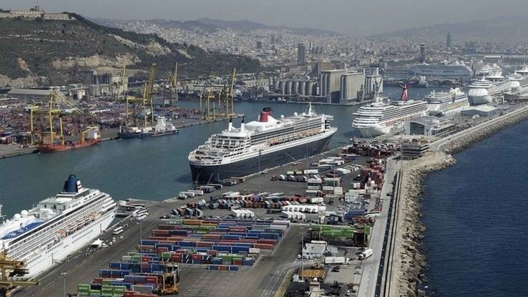 Imagen de las terminales de cruceros del Puerto de Barcelona / CG