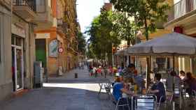 Calle Blai de Barcelona, donde un ladrón atacó a un vecino con un machete / MA