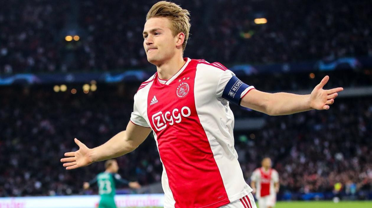 Matthijs de Ligt celebra un gol con el Ajax / EFE