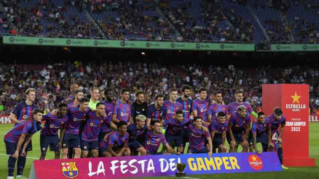 Los jugadores del Barça celebran la victoria ante el Pumas en el Gamper / EFE