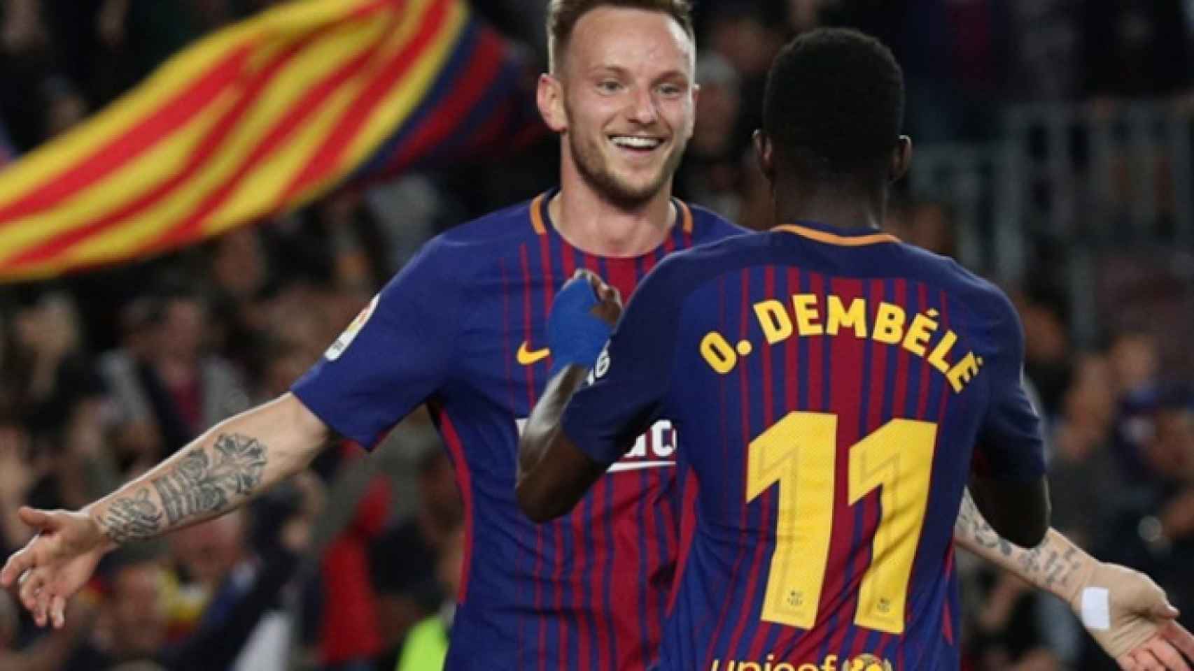 Rakitic y Dembelé celebran un gol con el Barça / ARCHIVO