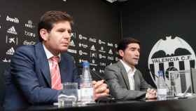 Mateu Alemany y Marcelino, en rueda de prensa con el Valencia / EFE