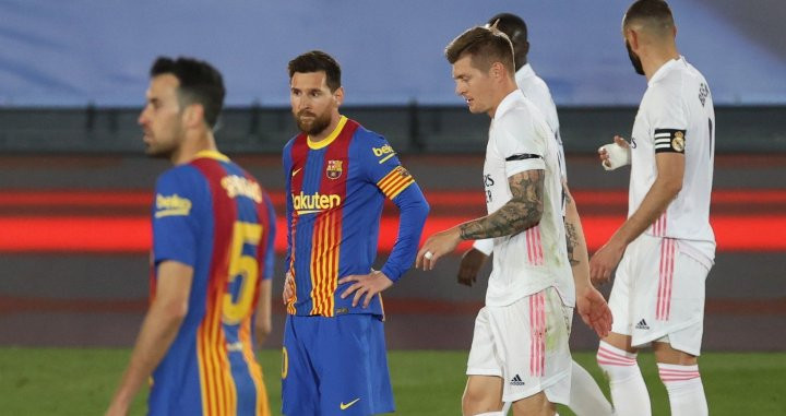 Leo Messi, cabizbajo contra el Real Madrid / EFE