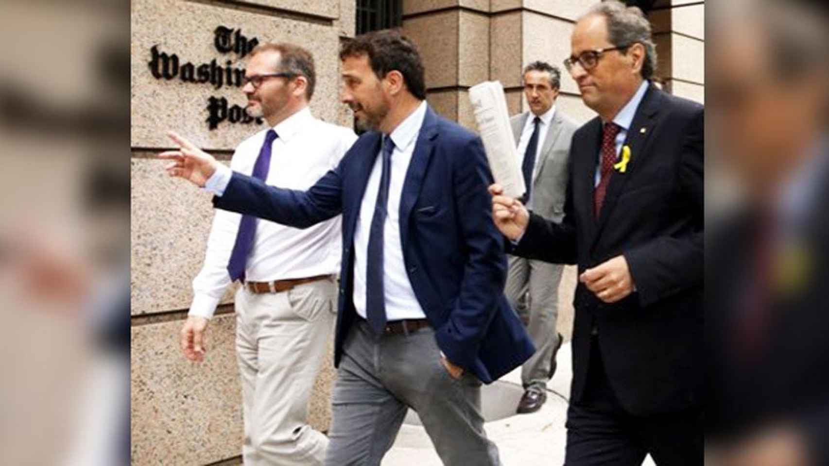 Josep Rius Alcaraz (c), entre el expresidente de la Generalitat, Quim Torra (d), y Josep Costa en una imagen de archivo / CG