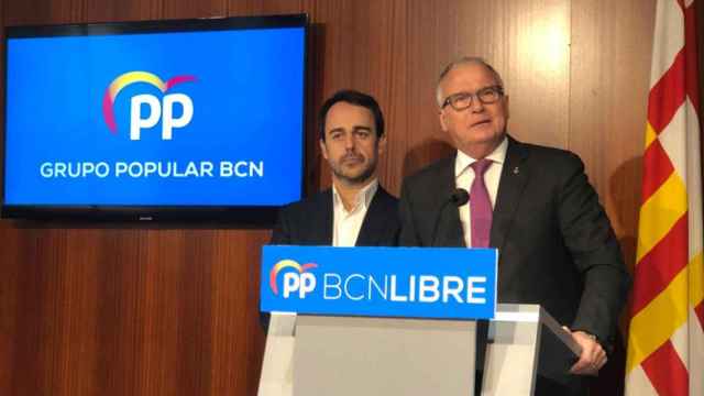 El líder del PP en el Ayuntamiento de Barcelona, Josep Bou (d) / TWITTER