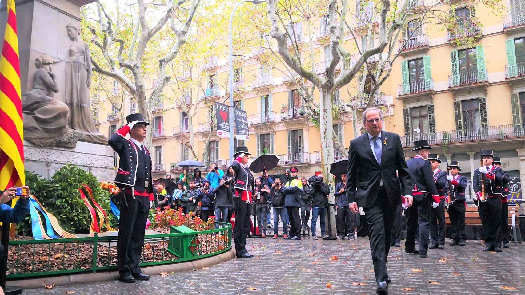 El presidente de la Generalitat, Quim Torra, en la ofrenda floral al monumento de Rafael Casanova / EUROPA PRESS