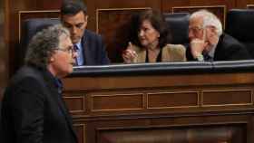 Joan Tardà, Pedro Sánchez, Carmen Calvo y Josep Borrell, durante una comparecencia en el Congreso / EFE