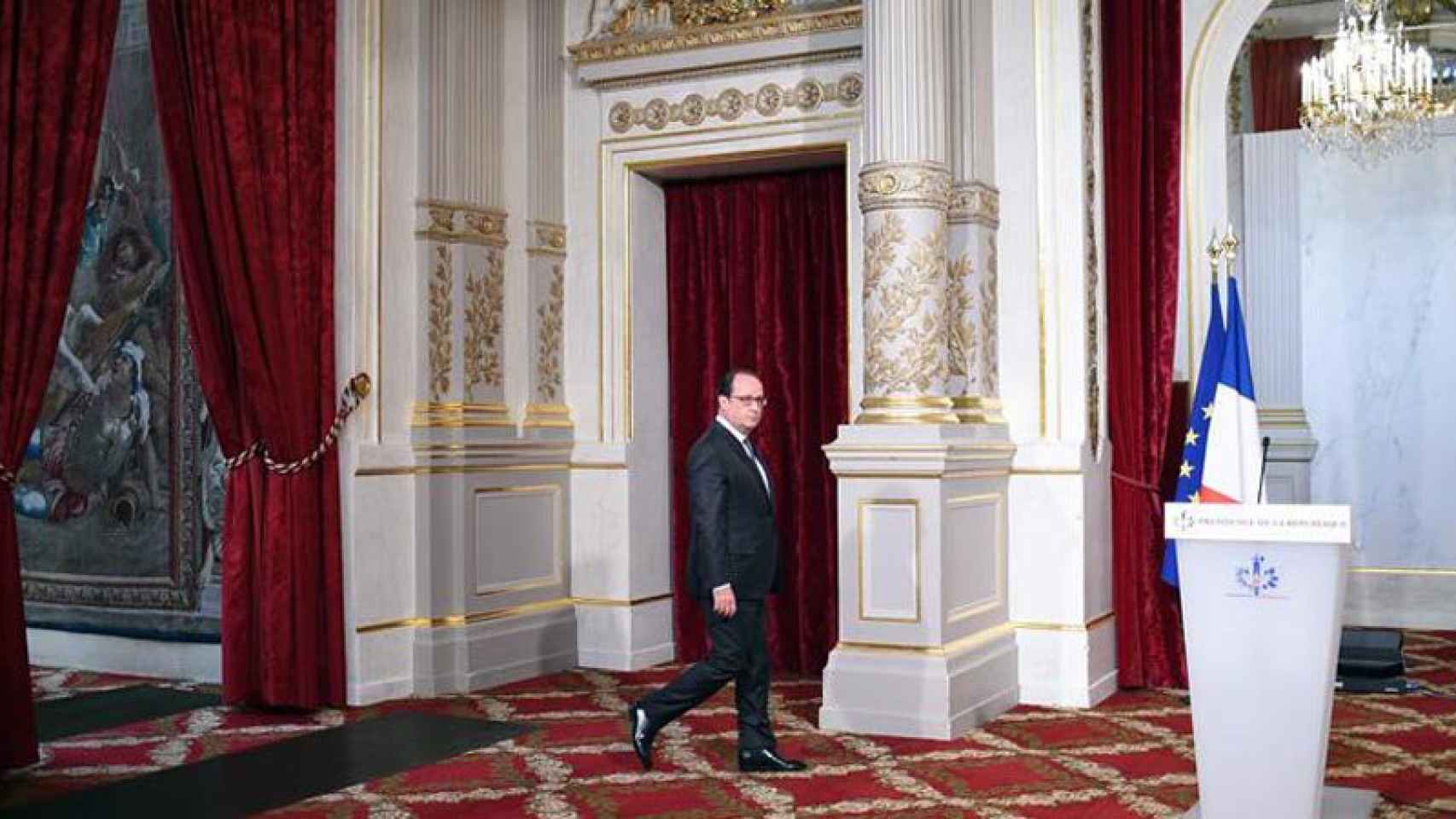 François Hollande poco antes de dirigirse, este mañana, a los franceses.