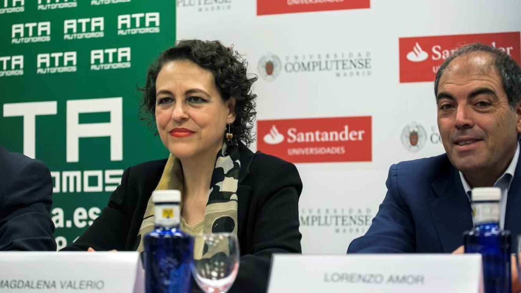 La ministra de Trabajo, Magdalena Valerio, y el presidente de la Asociación de Trabajadores Autónomos, Lorenzo Amor / Efe