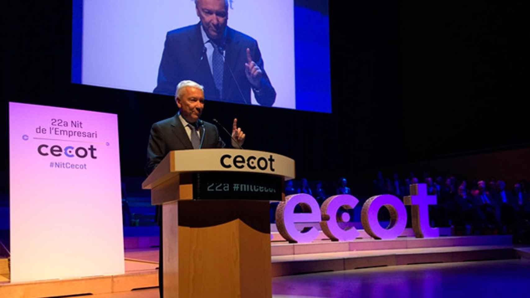 El presidente de Cecot, Antoni Abad, en el discurso inaugural de la 22ª Nit de l'empresari | CG