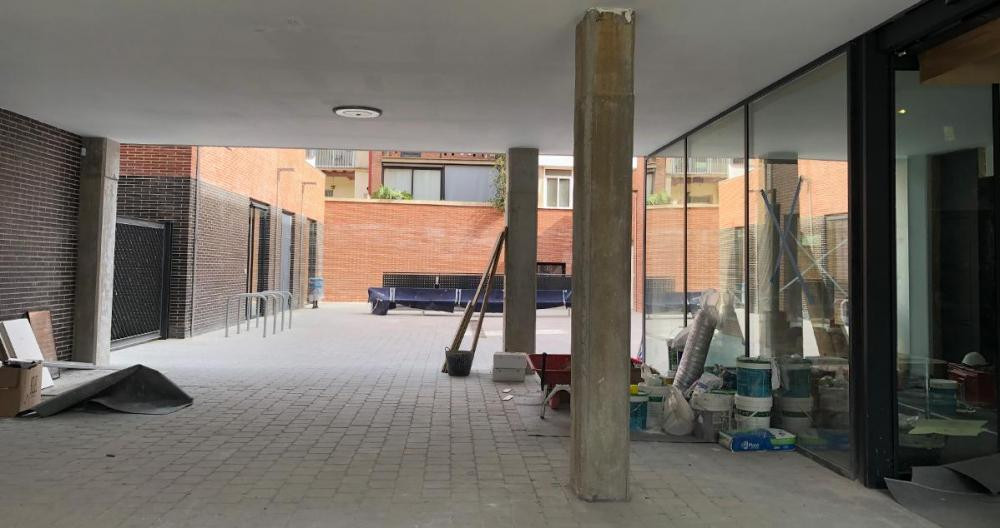 El interior del recinto de obra del futuro 'coworking' de Mas de Roda / CG