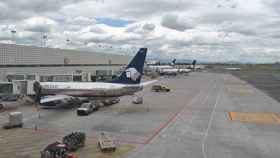 Un avión de Aeroméxico, en un aeropuerto de Estados Unidos / EUROPA PRESS