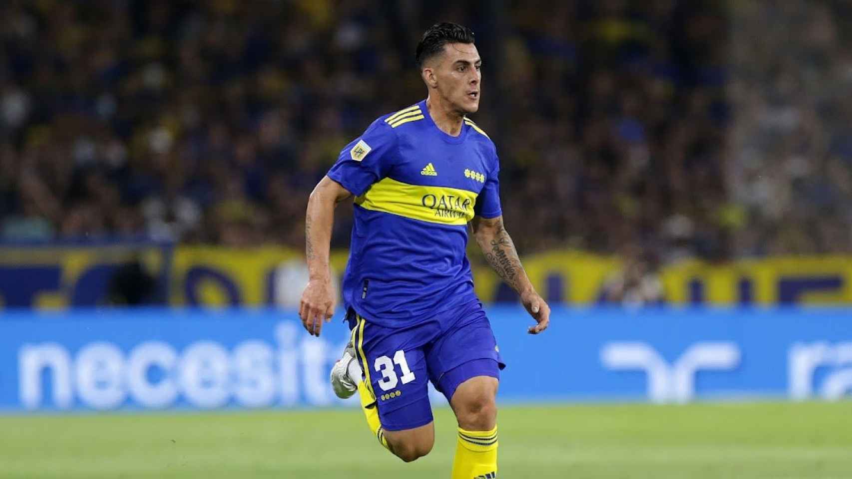 Cristian Pavón, en un encuentro con Boca Juniors, acaba contrato con el club / REDES
