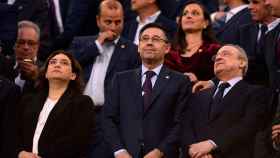 Bartomeu, junto a Florentino Pérez en el palco del Camp Nou | EFE