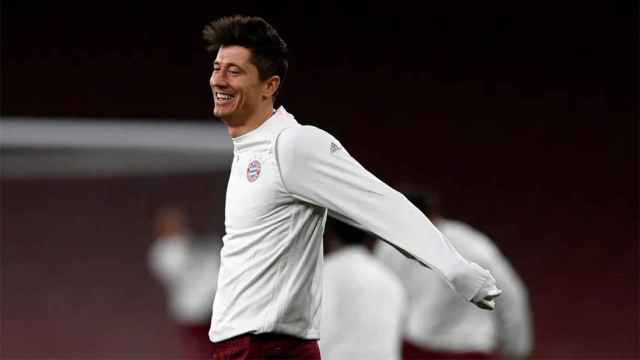 Robert Lewandowski, durante un calentamiento con el FC Barcelona / EFE