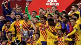 Los jugadores del Barça celebrando la Copa del Rey / EFE
