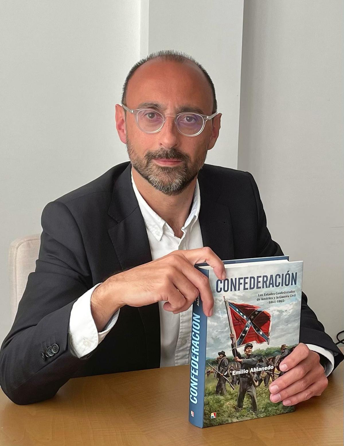 Emilio Ablanedo, autor del libro 'Confederación'