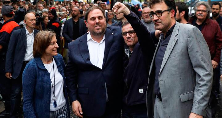 Los dirigentes de ERC Josep Maria Jové y Lluís Salvadó, con Junqueras y Forcadell