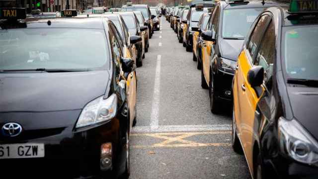 Taxistas ocupando la Gran Vía de Barcelona durante una protesta anterior / CG