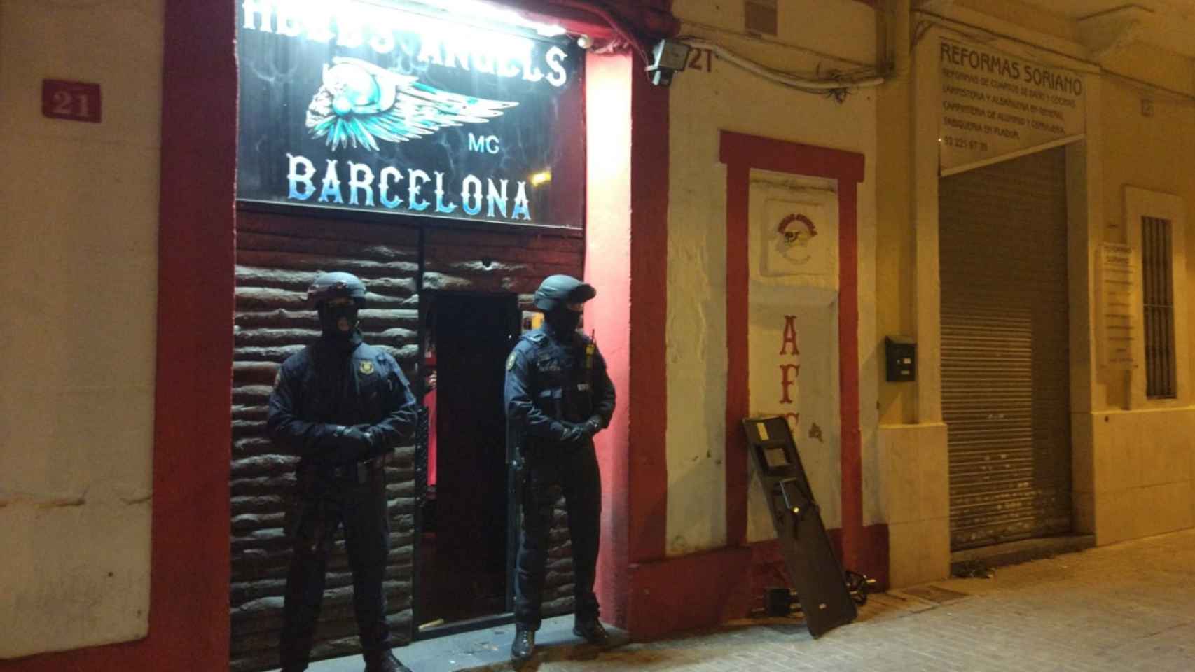 Uno de los locales del club motero 'Ángeles del Infierno' en Barcelona / TWITTER