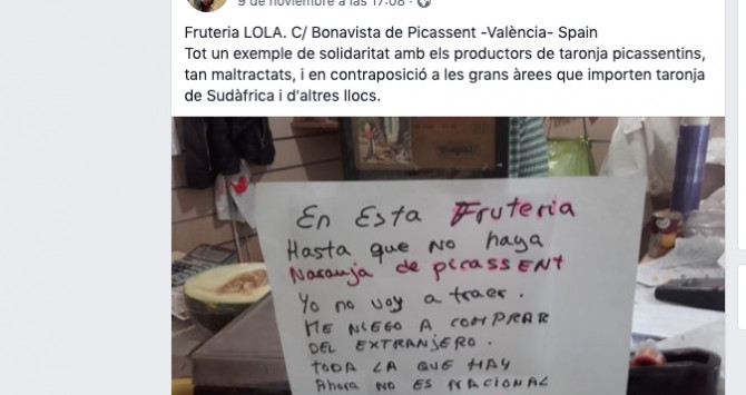 Captura de pantalla de la publicación en Facebook del cartel de la frutería valenciana