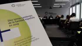 El libro Diez tema candentes de la Sanidad española 2019, presentado en el Círculo de Empresarios, en Madrid / L. M. G.