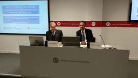 Miquel Valls (Cámara de Comercio de Barcelona) e Ignacio López (Colegio de Procuradores) presentan el informe sobre el impacto económico del retraso en la ejecución de sentencias / CG