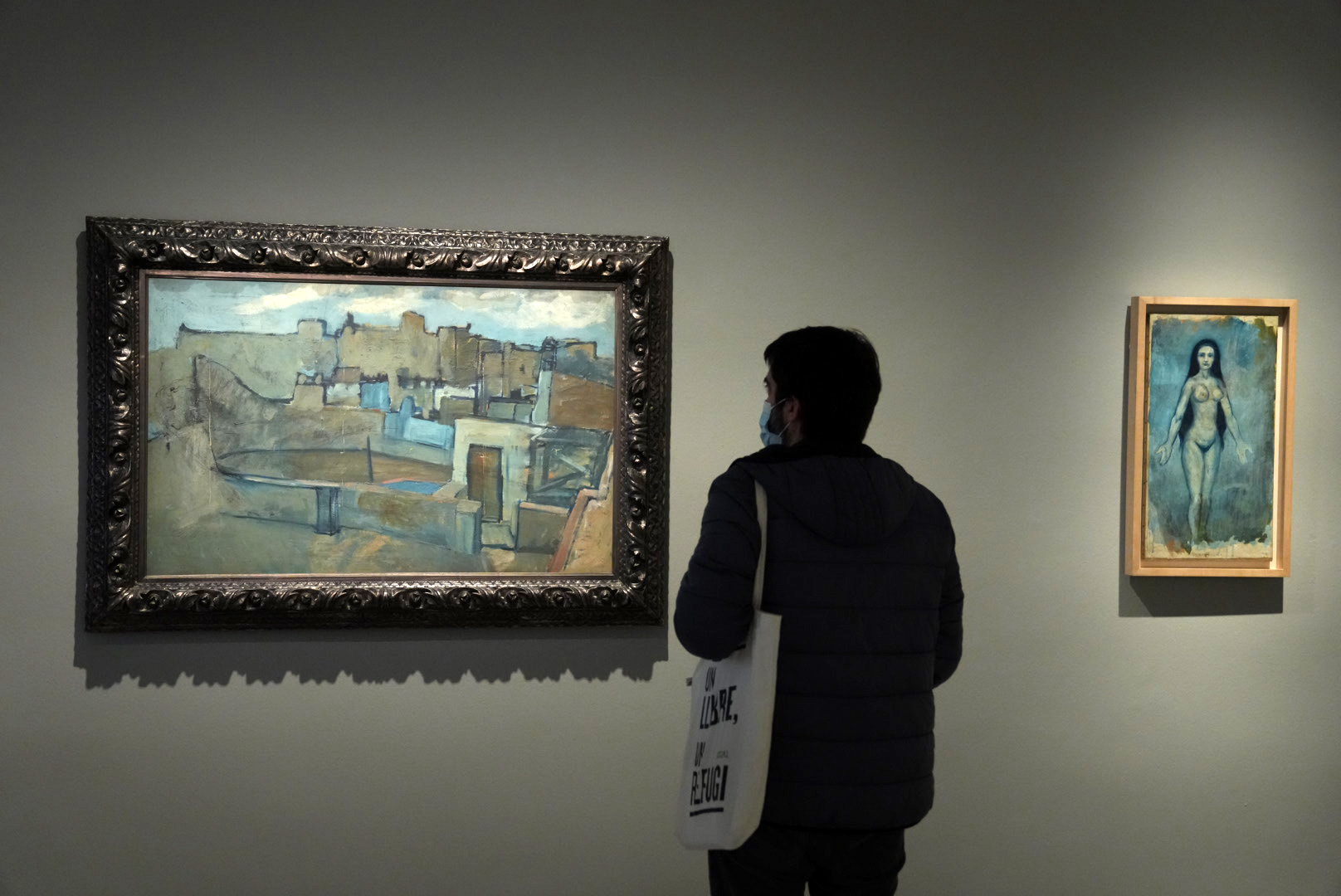 Un rincón de la exposición Picasso. Proyecto Azul, en el Museo Picasso de Barcelona / MIQUEL - SUCESIÓN PABLO PICASSO, VEGAP, MADRID 2021