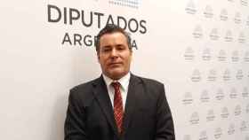 Juan Emilio Ameri, el diputado argentino suspendido por besar los pechos de su mujer en directo / CG