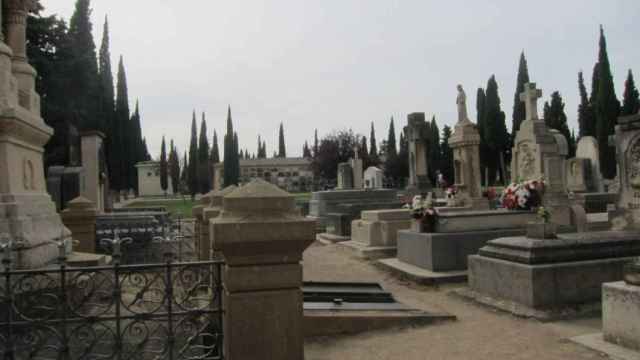 Un cementerio / EP