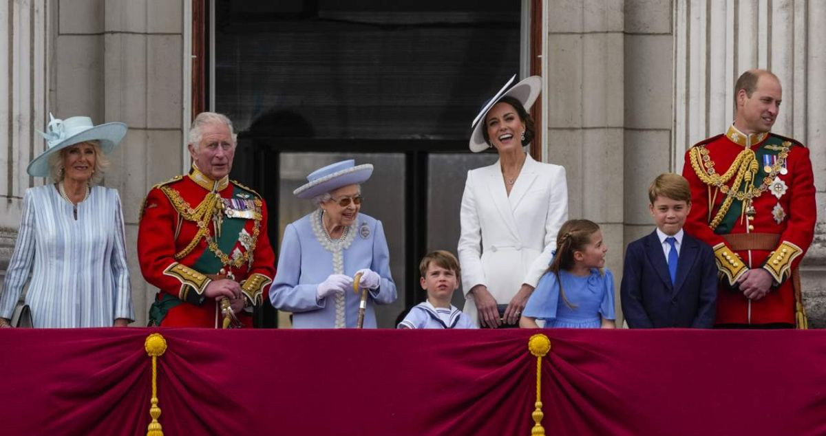 La reina Isabel II en su Jubileo de Platino con su familia / EP