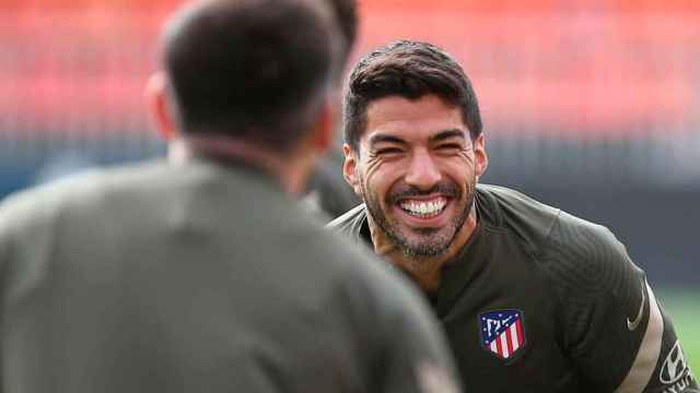 Luis Suárez celebra la victoria del Atlético sobre el Barça / REDES