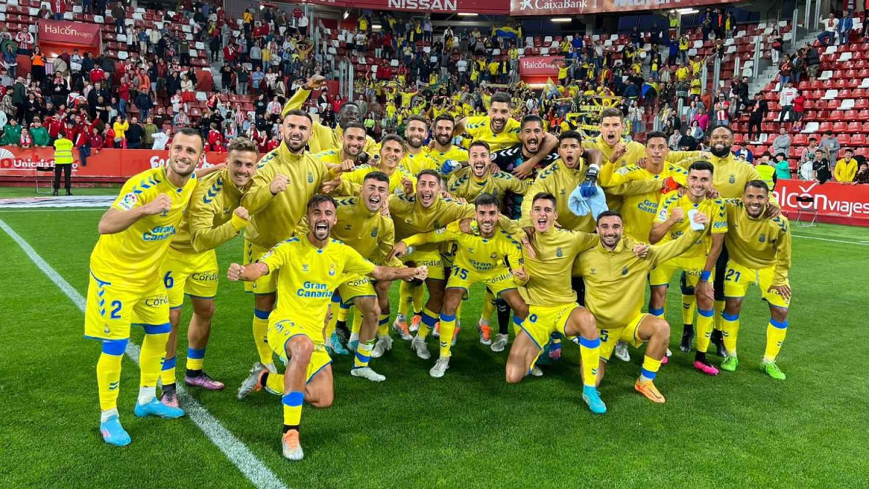 Los jugadores de la UD Las Palmas, celebrando un triunfo en la Segunda División / UDLP