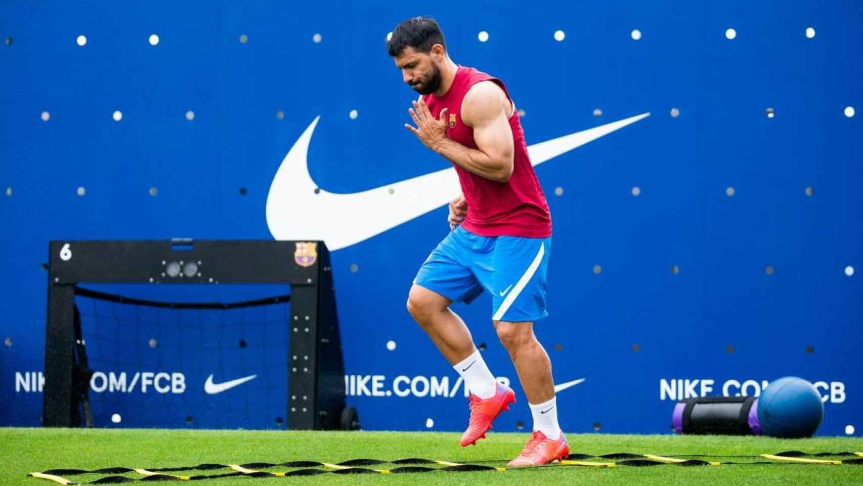 El Kun Agüero, en la imagen en un entrenamiento de pretemporada / FC Barcelona