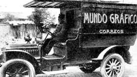 Furgón de reparto de correos de 'Mundo Gráfico', un automóvil Dion-Bouton de 1912 / WIKIPEDIA